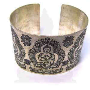 Buddha ábrázolásos vésett nepáli fém karkötő