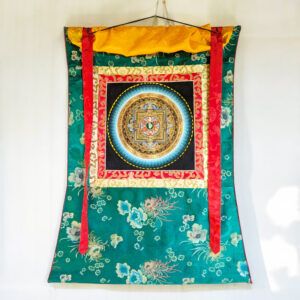 Nepáli buddhista mandala thangka Om Mani Padme Hum mantrával